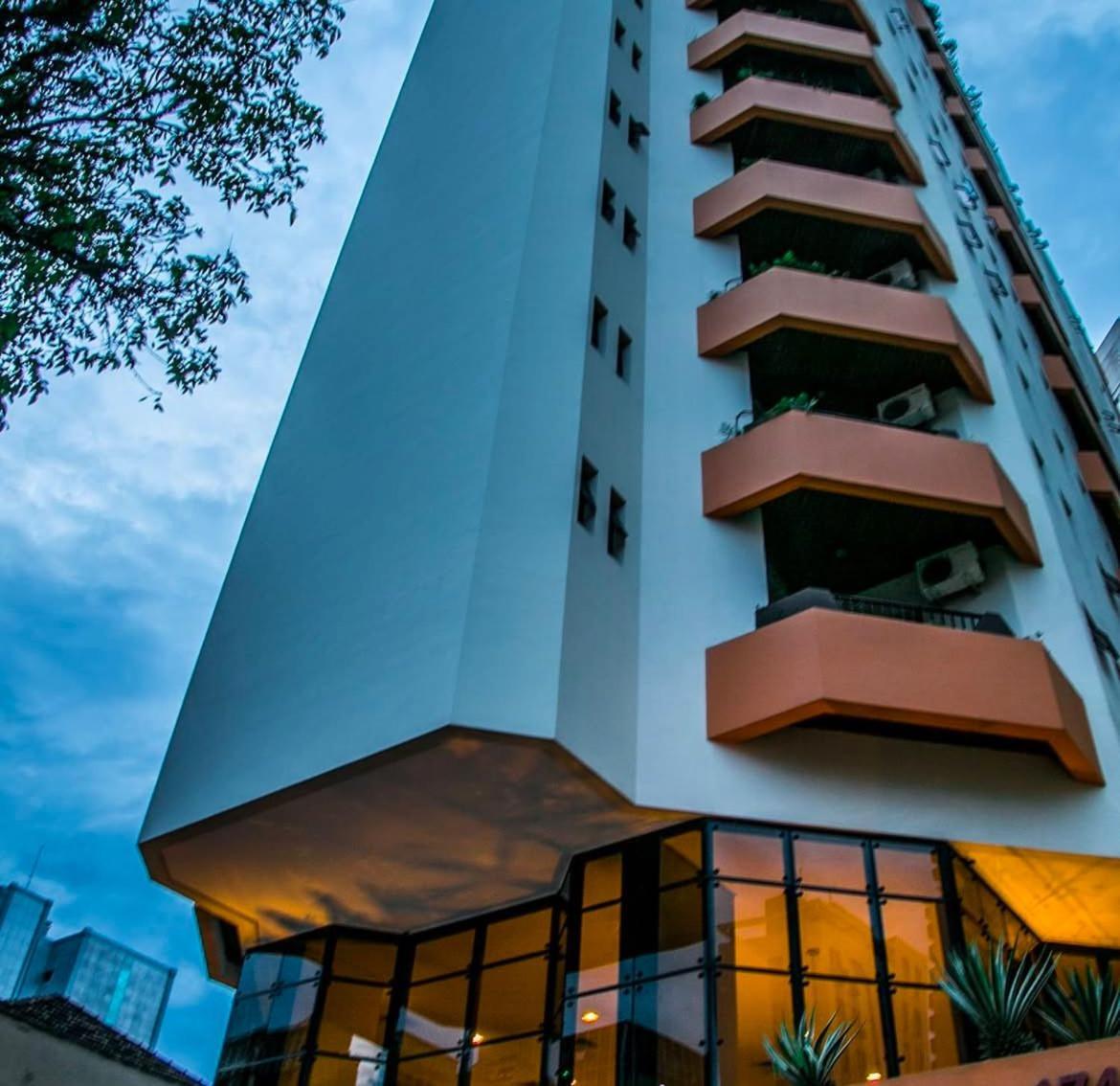 Flat No Hotel Cosmopolitan Com Estacionamento Gratis E Piscina ซันโตส ภายนอก รูปภาพ